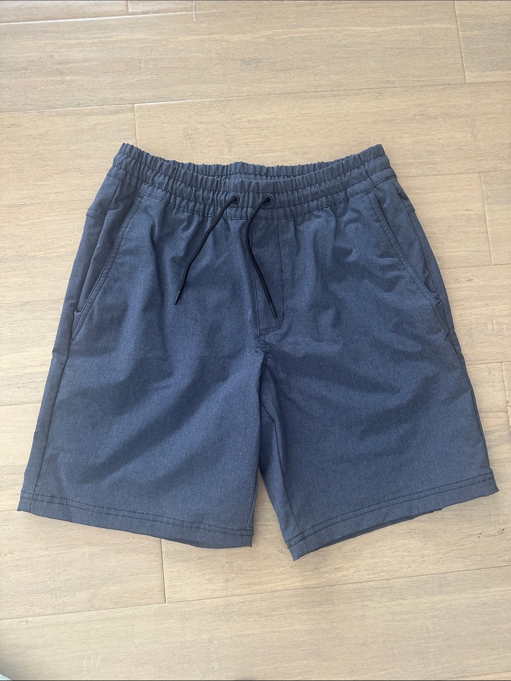 Old Navy Men's Drawstring Athletic Go-H2O Shorts in Blue Gray